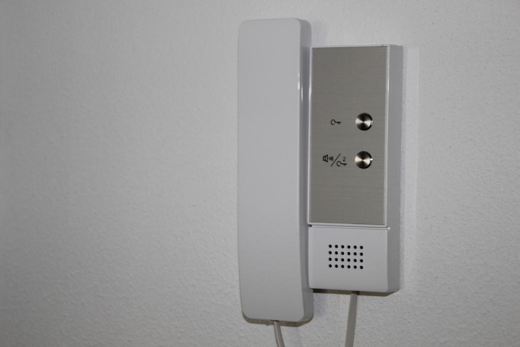 Apartment Falvig Inkl. Kueche Bad Schönborn Zewnętrze zdjęcie
