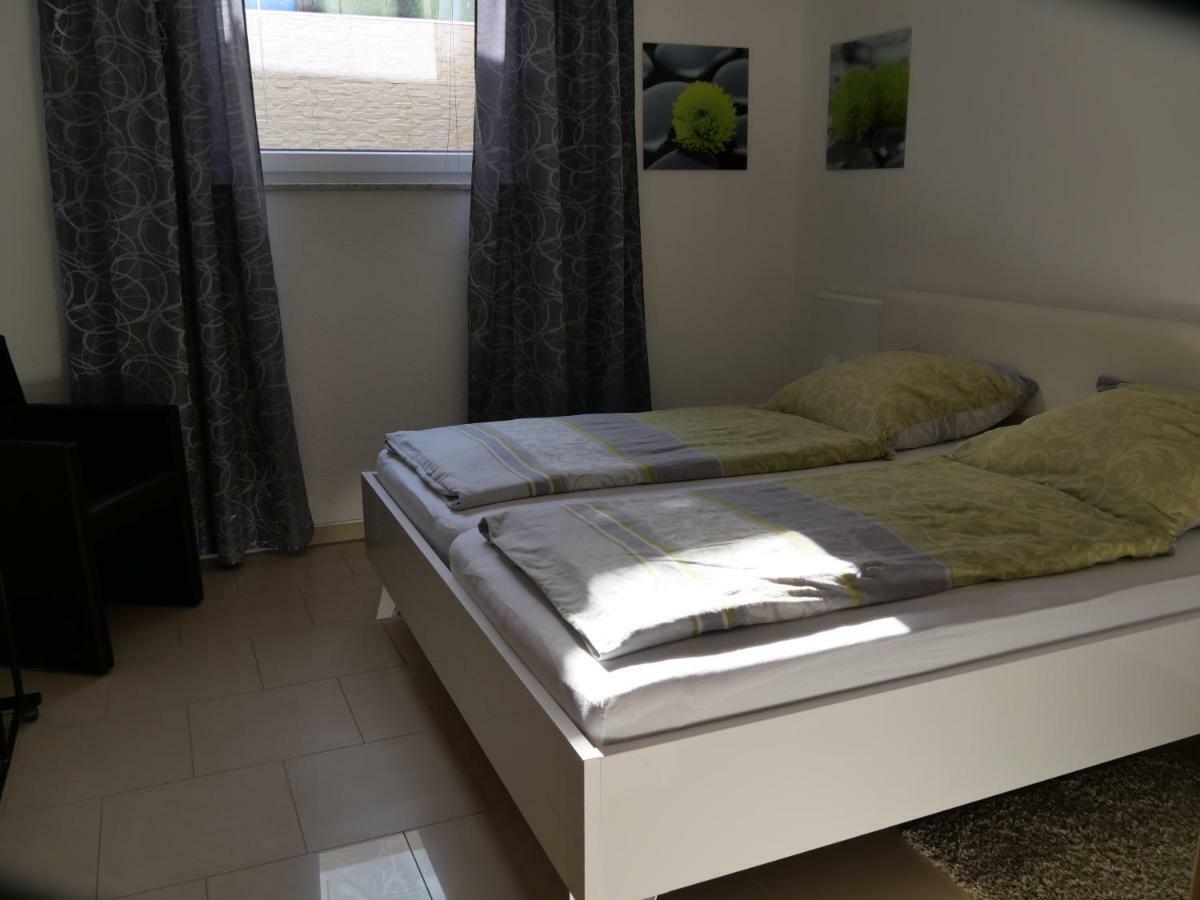 Apartment Falvig Inkl. Kueche Bad Schönborn Zewnętrze zdjęcie